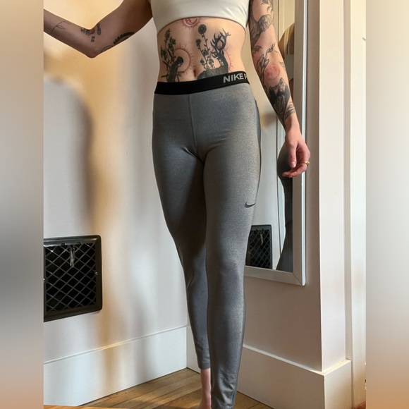 Nike pro grey leggings - Picture 3 of 5